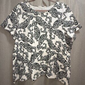 Croft & Barrow Women's Pima Cotton T-Shirt Top Scoop Neck, Black & White Paisley